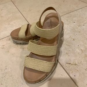 Platform sandals